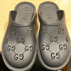 Authentic Men’s slides